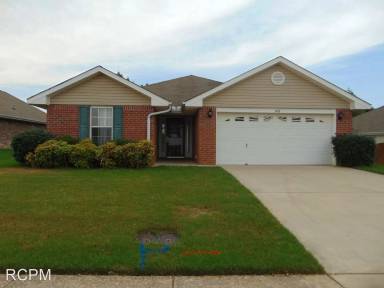 Main picture of 102 Cloverwood Dr SW