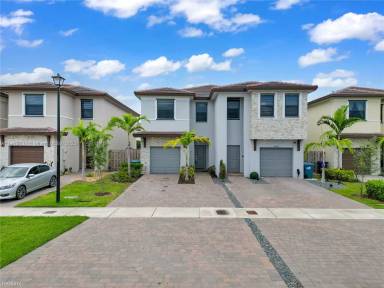 Main picture of 25036 SW 107th Ave