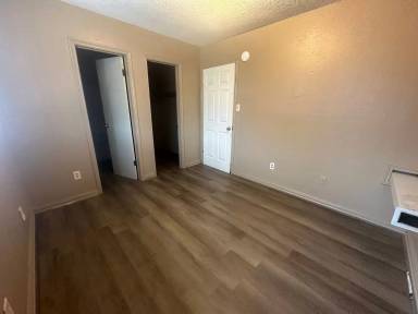 Main picture of 200 Rue Royale