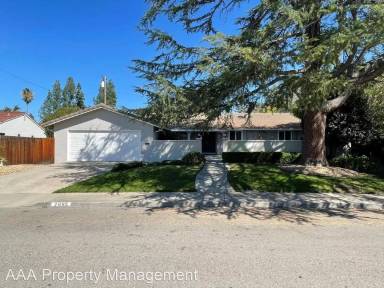 Main picture of 2885 Grande Camino