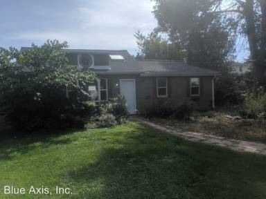 Main picture of 77 Ford Ave