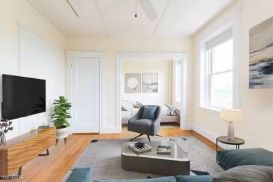 Main picture of 125 Park Dr