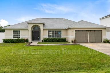 Main picture of 12 Sawfish Ln