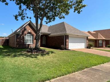 Main picture of 4806 Ashcroft Dr