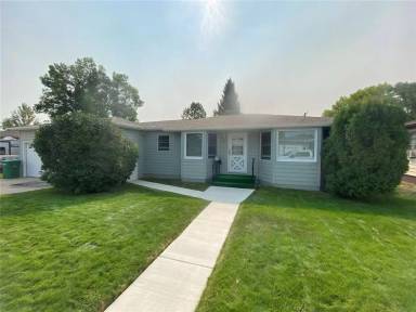 Main picture of 240 18th Ave NW