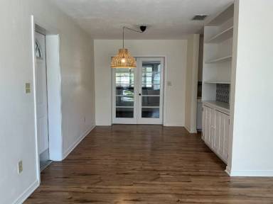 Main picture of 610 Oriole Dr