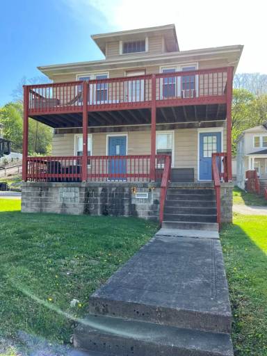 Main picture of 936 Hansen St