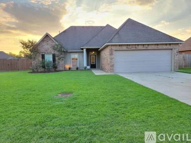 Main picture of 40153 Maison Lafitte Blvd