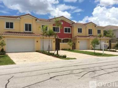 Main picture of 2712 NE 30th Pl