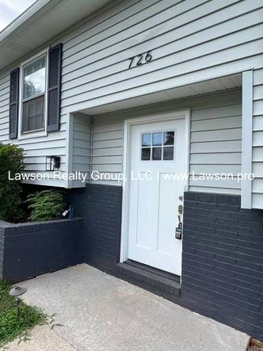 Main picture of 726 Pyrtle Dr