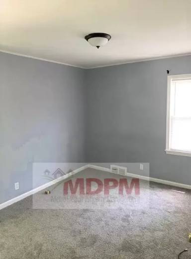 Main picture of 4860 Chatsworth St