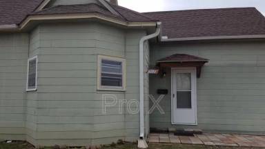 Main picture of 302 1/2 E 7th St