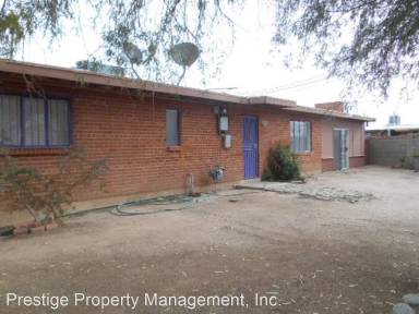 Main picture of 2402 S Calle Yucatan