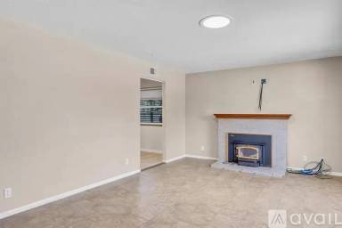 Main picture of 808 Elisa Way