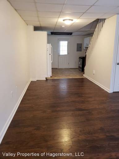 Main picture of 426 W Franklin St