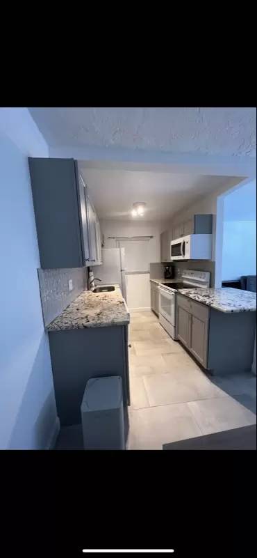 Main picture of 306 E Ocean Ave