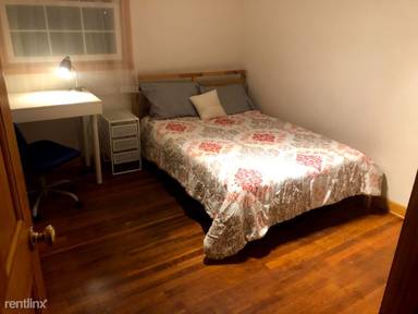Main picture of 1220 Moore St
