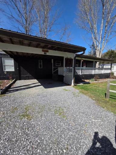 Main picture of 116 Jaderian Rd