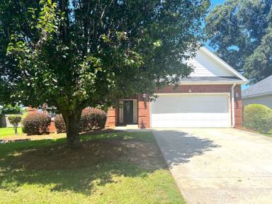 Main picture of 400 Manchester Ln