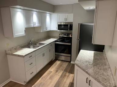 Main picture of 1015 E 1st St