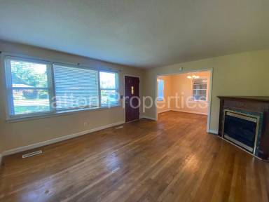 Main picture of 915 Evergreen Ave