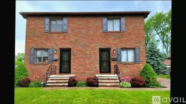 Main picture of 39 Hollywood Ave