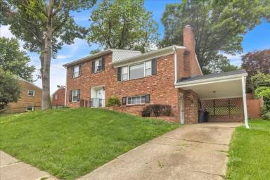 Main picture of 664 S Greenbrier St