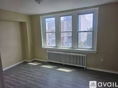 Main picture of 1704 S 22nd St