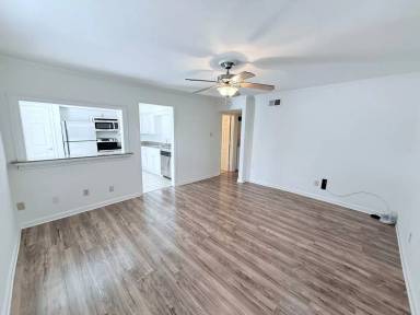 Main picture of 1100 Park Ln