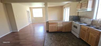 Main picture of 461 NE State Route 300