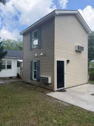 Main picture of 512 N 10th St