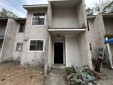Main picture of 908 Brett Dr