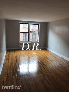 Main picture of 425 E 96th St