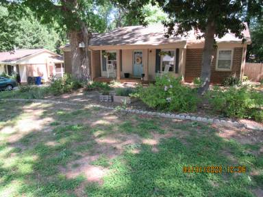 Main picture of 220 Killington Dr