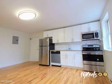 Main picture of 590 Bergen Ave