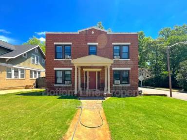 Main picture of 600 Hawthorne Ln