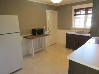 Main picture of 28 Fenno St