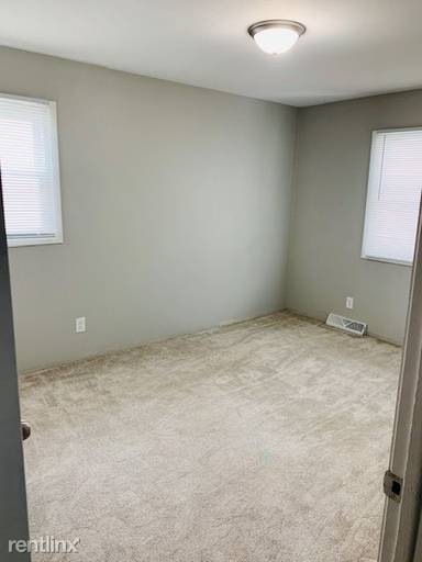 Main picture of 8041 W Tripoli Ave