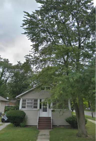 Main picture of 18117 Loomis Ave