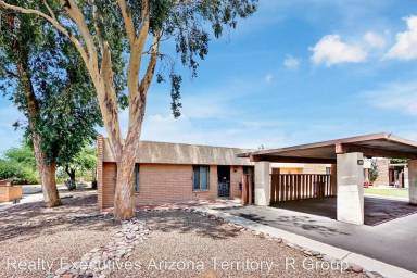 Main picture of 630 S Pantano Rd