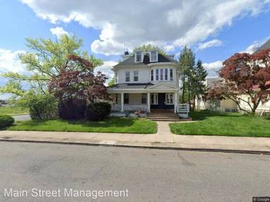 Main picture of 1405 Powell St