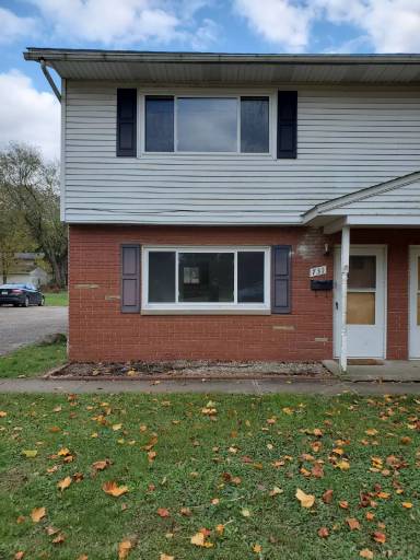 Main picture of 755 Akron Blvd