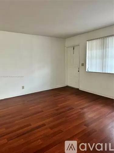 Main picture of 10028 Twin Lakes Dr
