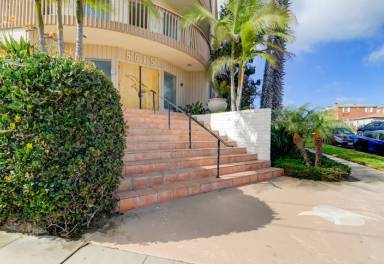 Main picture of 5015 Santa Cruz Ave