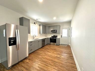 Main picture of 2117 N Harding St