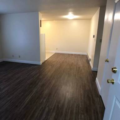 Main picture of 25 Village Dr