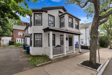 Main picture of 401 Crown St