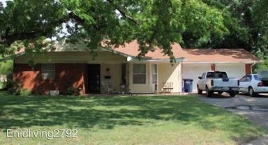 Main picture of 1704 Pawhuska Ave