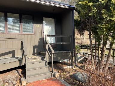 Main picture of 10 College Hl