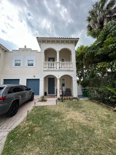 Main picture of 308 S Orleans Ave